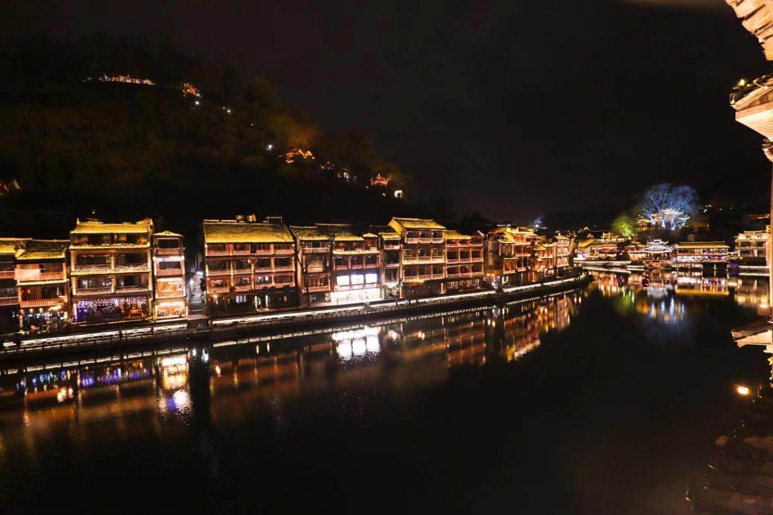 Fenghuang Ancient Town Lazy Cat Riverside Inn Luaran gambar