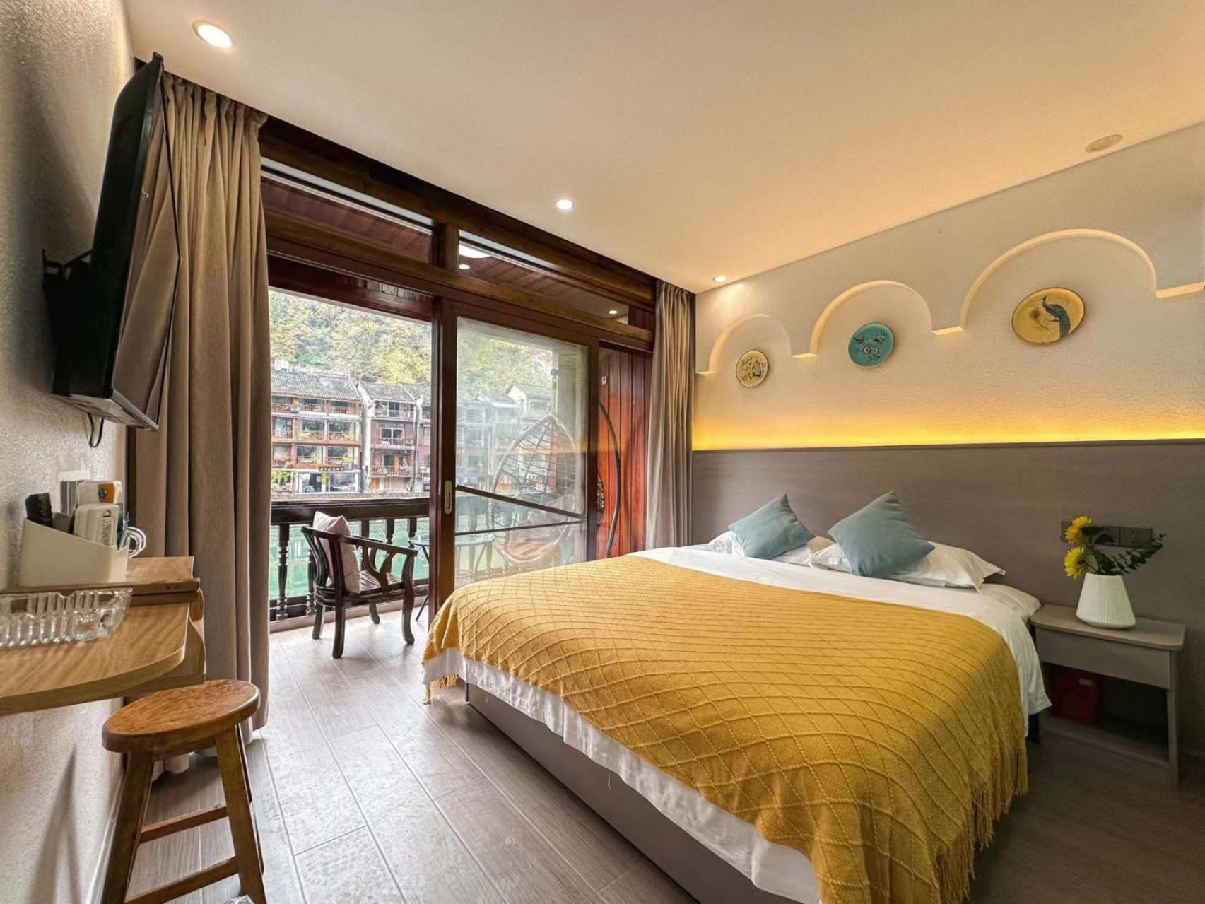 Fenghuang Ancient Town Lazy Cat Riverside Inn Luaran gambar
