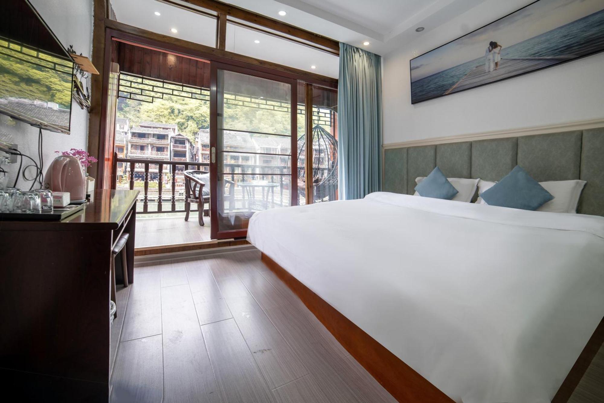 Fenghuang Ancient Town Lazy Cat Riverside Inn Luaran gambar