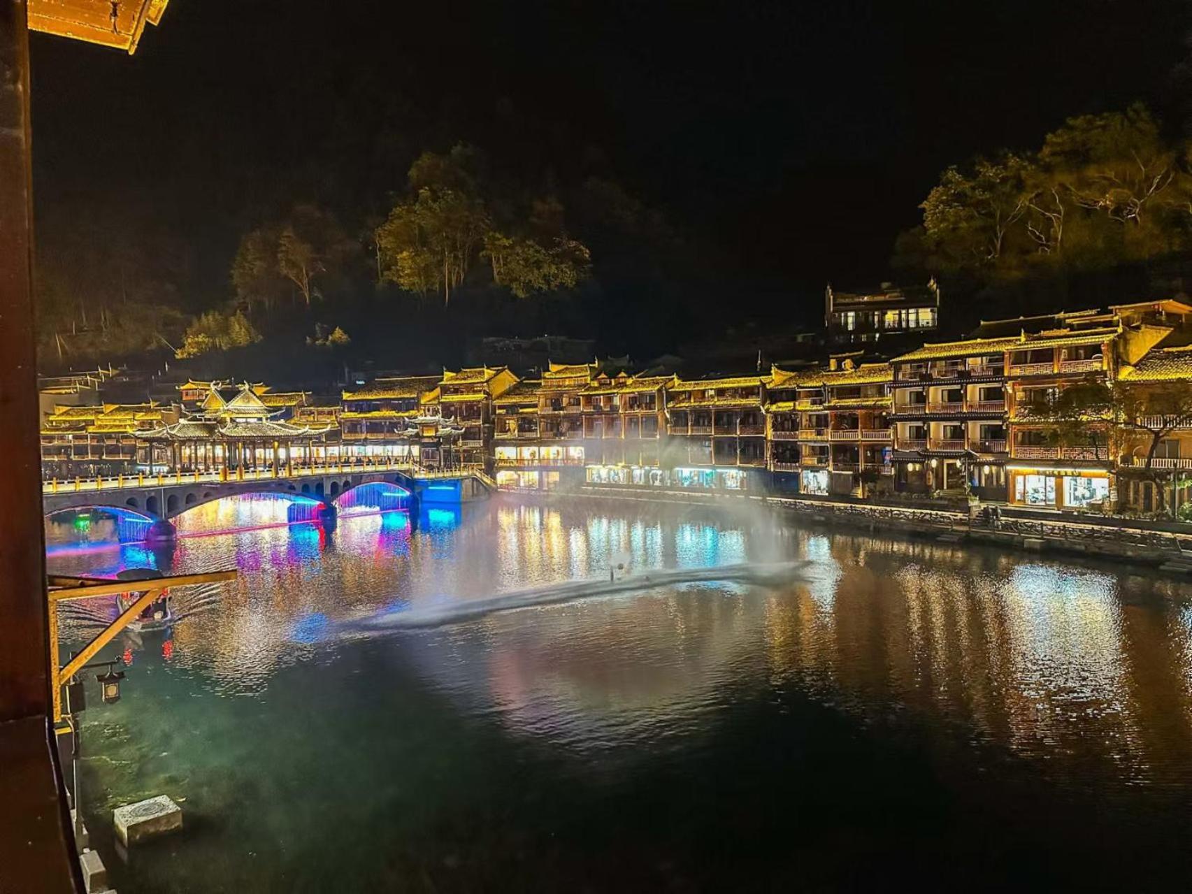 Fenghuang Ancient Town Lazy Cat Riverside Inn Luaran gambar