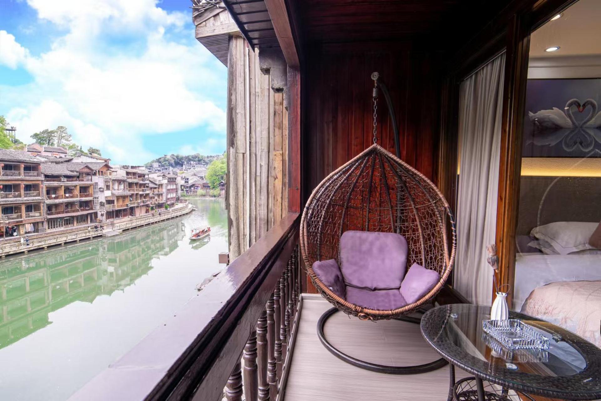 Fenghuang Ancient Town Lazy Cat Riverside Inn Luaran gambar