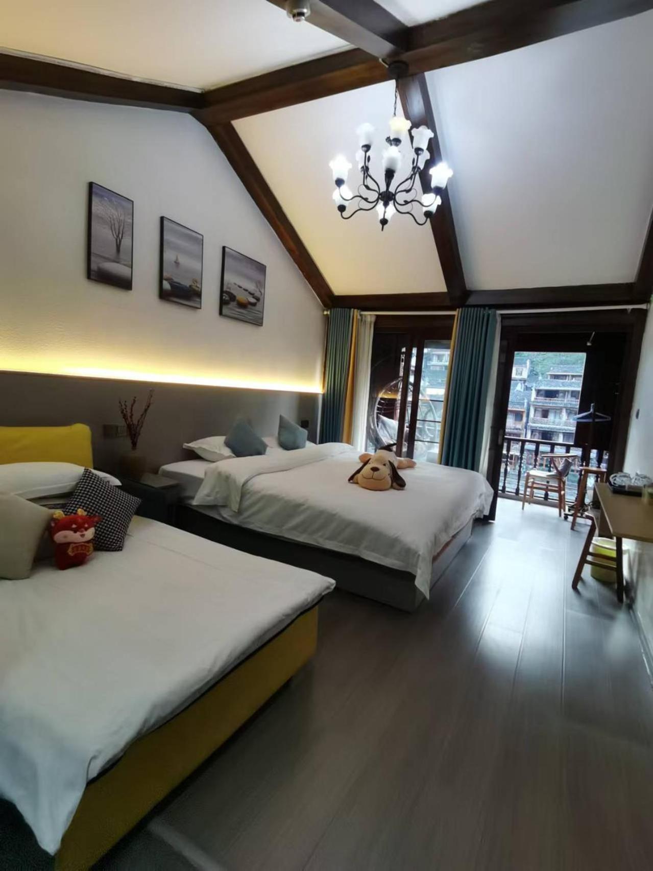 Fenghuang Ancient Town Lazy Cat Riverside Inn Luaran gambar